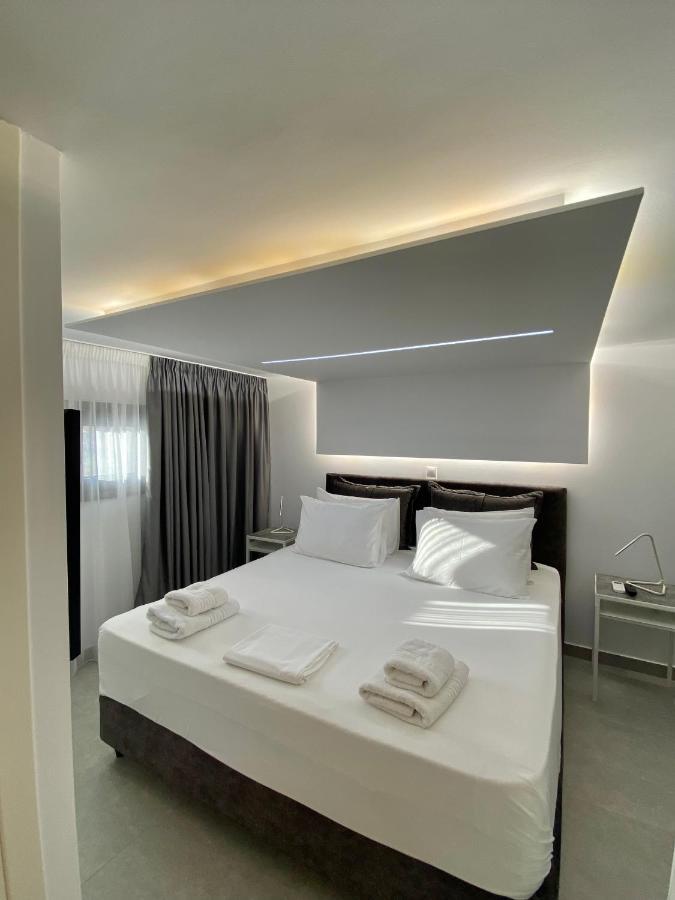 Hotel Alex Метоні Екстер'єр фото
