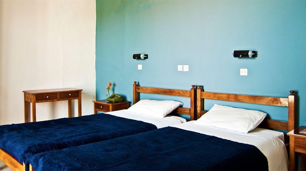Hotel Alex Метоні Екстер'єр фото